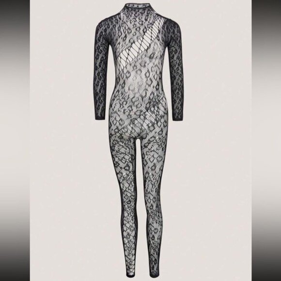 Black Leopard Pattern Long-Sleeve Fishnet Bodysuit - Picture 8 of 9
